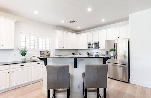 South Mountain House | Desert Sun Oasis - Your Private Resort-Style Retreat