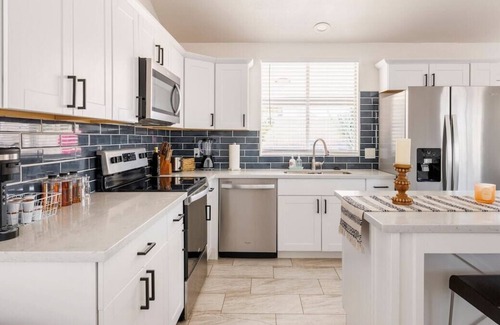 Eagle Hills House | #DesertBohoRetreat w/ Large Backyard and Pool