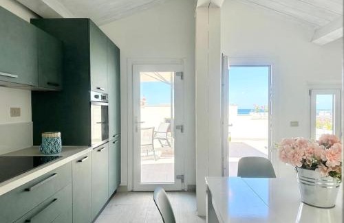 Lido di Camaiore Apartment | Design apartment on the beach