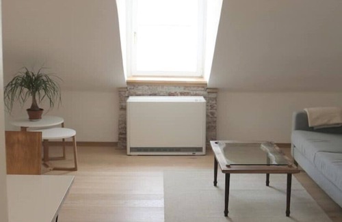 Jakomini Apartment | Design apartment near Augartenpark