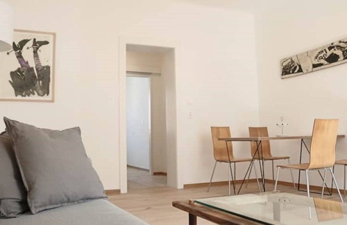 Jakomini Apartment | Design apartment near Augartenpark