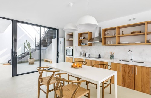 Los Gavilanes Villa | Design house with roof terrace & ocean views