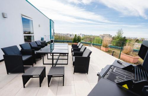 Neureut Apartment | Design Penthouse - 4SZ - 2Bäder - Whirlpool - 2 Parkplätze - Dachterrasse
