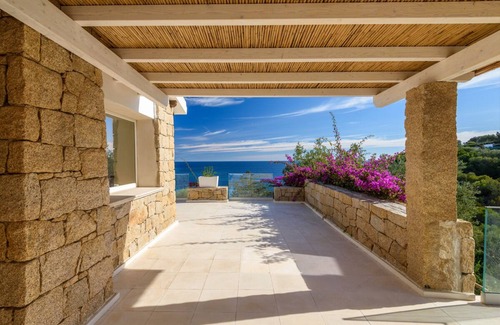 Porto Rotondo Villa | Design seafront property in Porto Rotondo with private pool and beach access