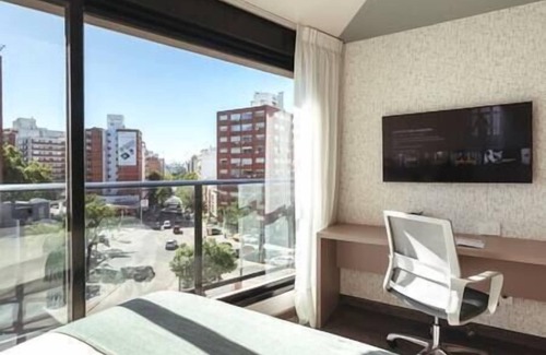 Punta Carretas Apartment | Design studio with City Skyline views in the heart of Punta Carretas