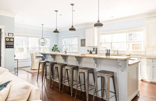 East Side House | Designer Atlanta Home — Walkable to Emory & Downtown