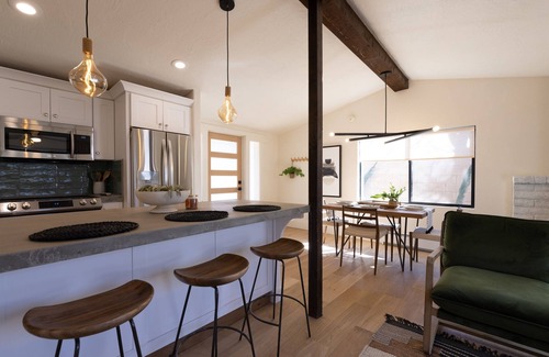 West Sedona House | Designer Bungalow in Heart of Sedona, Enclosed Yard/Patio, Luxe Kitchen