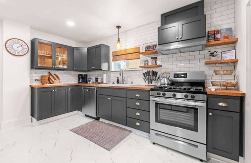 Downtown Vancouver House | Designer Bungalow | Walk to Water & Downtown