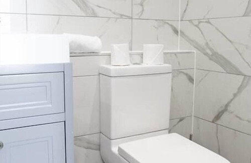 Canton Apartment | Designer Cardiff Apartments with Free Parking