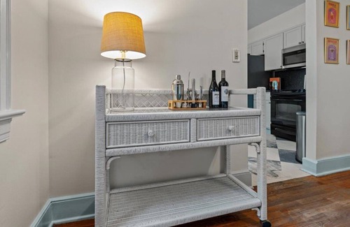 Georgetown House | Designer Cottage in Historic Willowbank