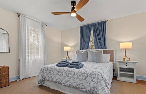 Georgetown House | Designer Cottage in Historic Willowbank