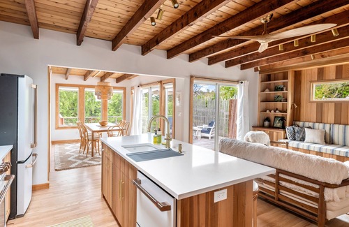 Ocean Bay Park Cottage | Designer cottage with amazing view, serene deck & outdoor shower - walk to beach