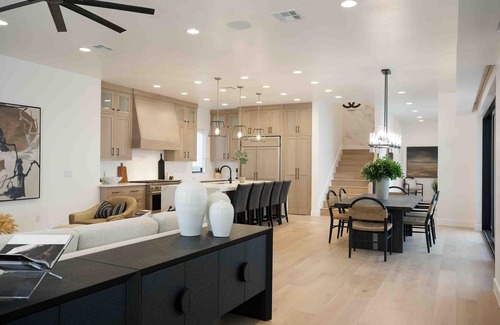 St. George House | Designer Digs: Desert Color Lagoon + Beaches
