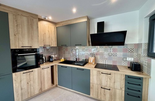 Eckbolsheim Apartment | Designer flat with lovely terrace!