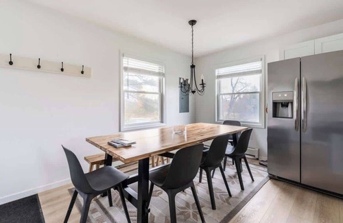 South Hill House | Designer Home on South Hill with EV charger