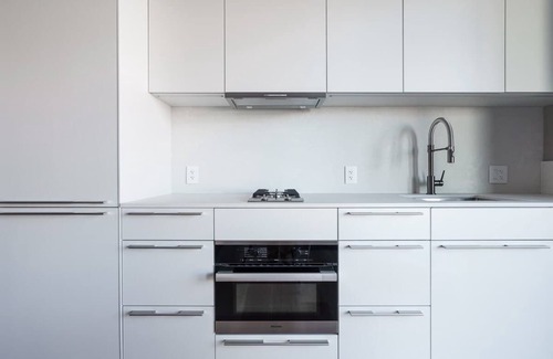Berkeley Hotel | Designer Studio w/Balcony & Rooftop Patio on Tennyson Street