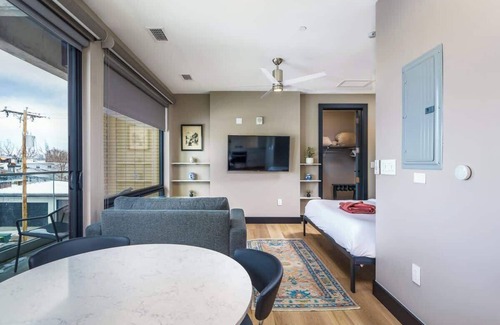 Berkeley Hotel | Designer Studio w/Balcony & Rooftop Patio on Tennyson Street