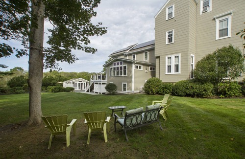 Fifth Ward Apartment | Desireable Coggeshall Ave - 2-Bdrm Units - 3rd Floor, sleeps 4
