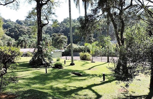 Carapicuiba House | Deslumbrante Casa Cinematográfica