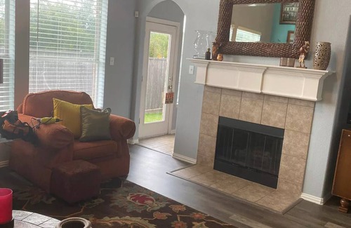 DeSoto House | DeSoto Tx, Sophisticated Home deserves your Stay