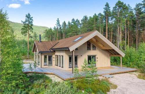 Kviteseid House | Det Kosekroken – Nordic Style Holiday Home by the Fjord