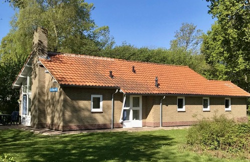 Breezand House | Detached 6 persons vacation home by the sea 2 minutes walk from the beach in Zeeland