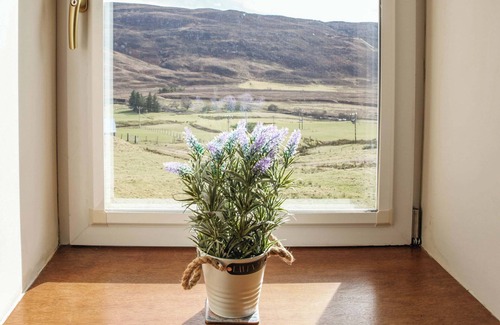 Ullapool Cottage | Detached former croft cottage set in 8 acres of unspoilt hillside amidst stunning scenery.