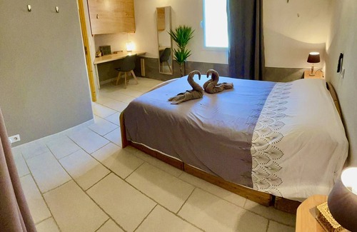 Saint-Martin-d'Ardeche House | Detached house 6/10 pers. Ardèche gorges.