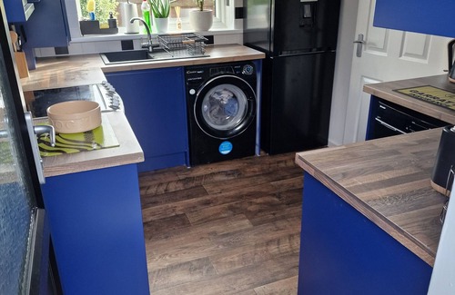 Leyland House | Detached Homestay With Private Rooms
