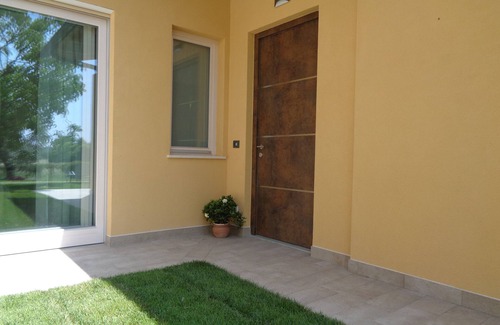 Roe Volciano House | Detached house and pool