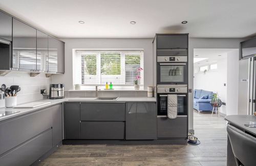 Ashbocking House | Detached House in Quiet Suffolk Village - Pets Allowed