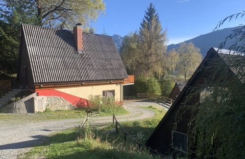 Jenig Apartment | Detached house with a view of the Alps