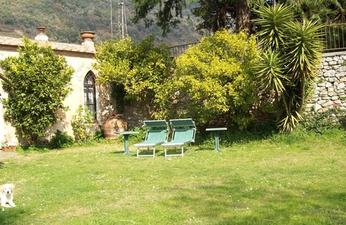 Nocchi Villa | Detached house with swimming pool and private garden in Tuscany between Lucca and the sea