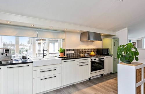 Kamperland Villa | Detached luxury beach house. various terraces and winter garden
