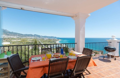 Punta Lara Villa | Detached villa located in Nerja with fantastic views over the sea and mountains.