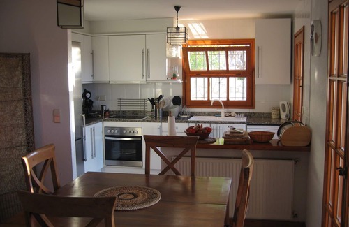 Calonge Villa | Detached Villa Sienna with mountain and sea views, garden, private pool + WiFi