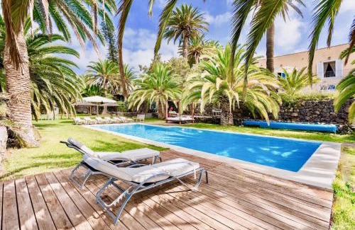 Adeje Villa | Detached Villa with Garden, Heated and Private Pool, Sea View, Parking Free