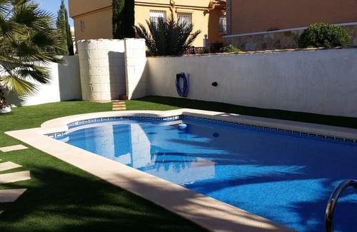 Mazarron Ski Chalet | Detached Villa with BBQ, Private Heated Pool and Wi-Fi
