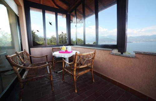 Stresa House | Detached villa with wonderful views of Lake Maggiore