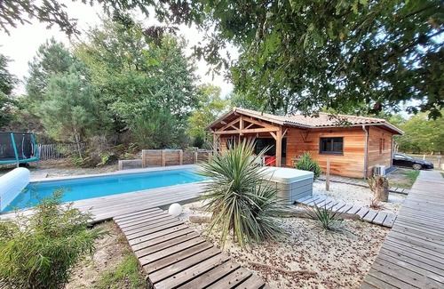 Lit-et-Mixe House | DETACHED WOODEN HOUSE 4BED SWIMMING POOL & JACCUZI BED AND MIXE NEAR CONTIS OCEAN