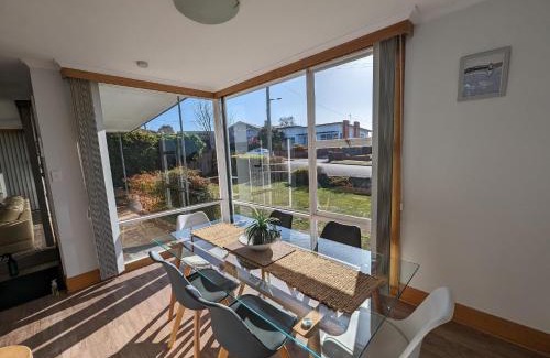 Devonport House | Devonport's Relax at Manning