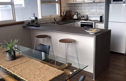 Devonport House | Devonport’s Relax @ Manning