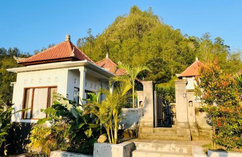 Songan House | Dewangga Mountain View