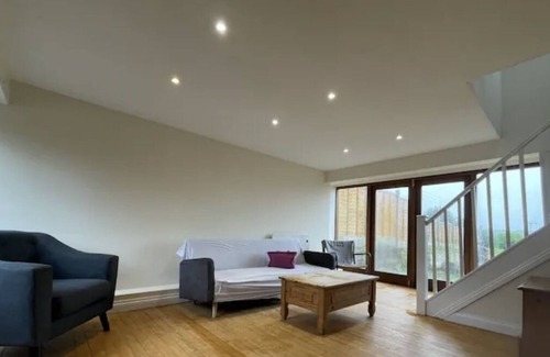 Much Birch House | Dews Barn, Country Half Acer Field Retreat