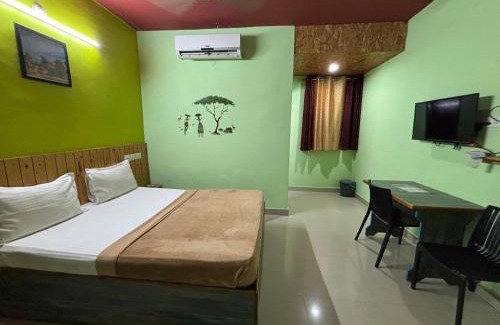 Mahabalipuram Beach House | Dhanalakshmi Guests House