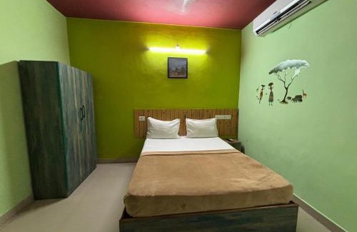 Mahabalipuram Beach House | Dhanalakshmi Guests House