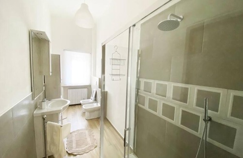 Reggio nell'Emilia Apartment | Dhouse antichità all'avanguardia