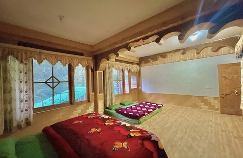 Kasol Hotel | Diamond Valley x One Light Stays