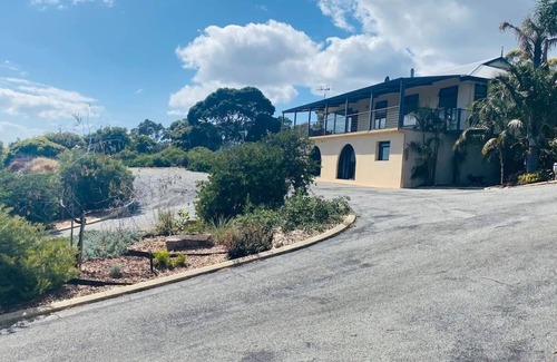Little Grove House | Diamond View (Albany)