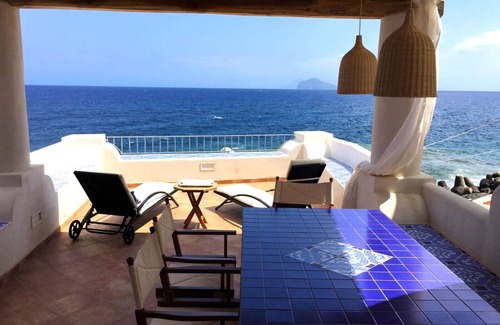 Acquacalda Apartment | Didyme - Comfortable flat on the beach with terrace and island views - Wifi